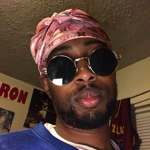 Meet your Posher, Dominick